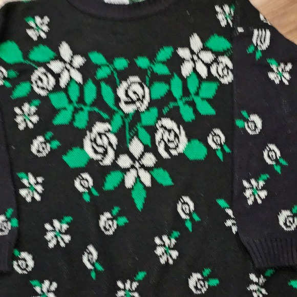 Vintage G.F.C. Women's Sweater Made in USA ‎ Black/Green/White 48" Chest - Picture 3 of 6